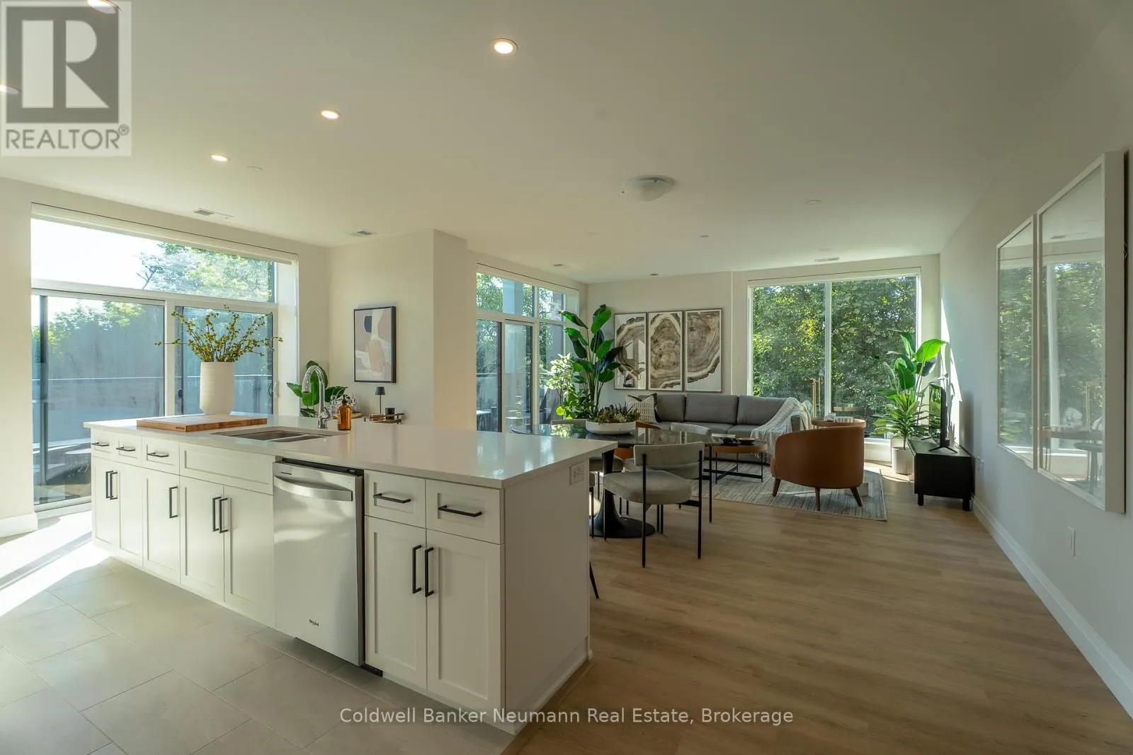 216 - 1882 GORDON STREET, #216