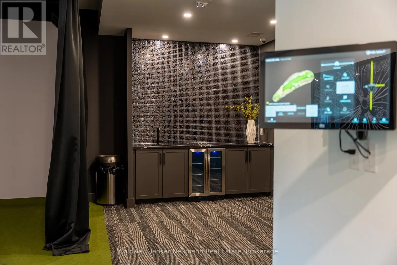 216 - 1882 GORDON STREET, #216