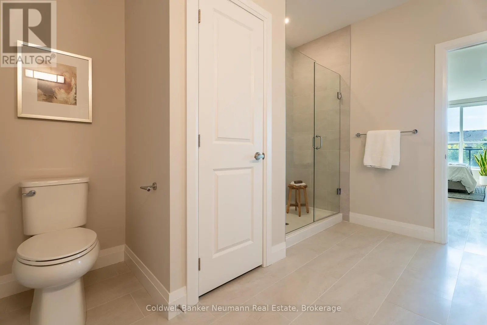 216 - 1882 GORDON STREET, #216