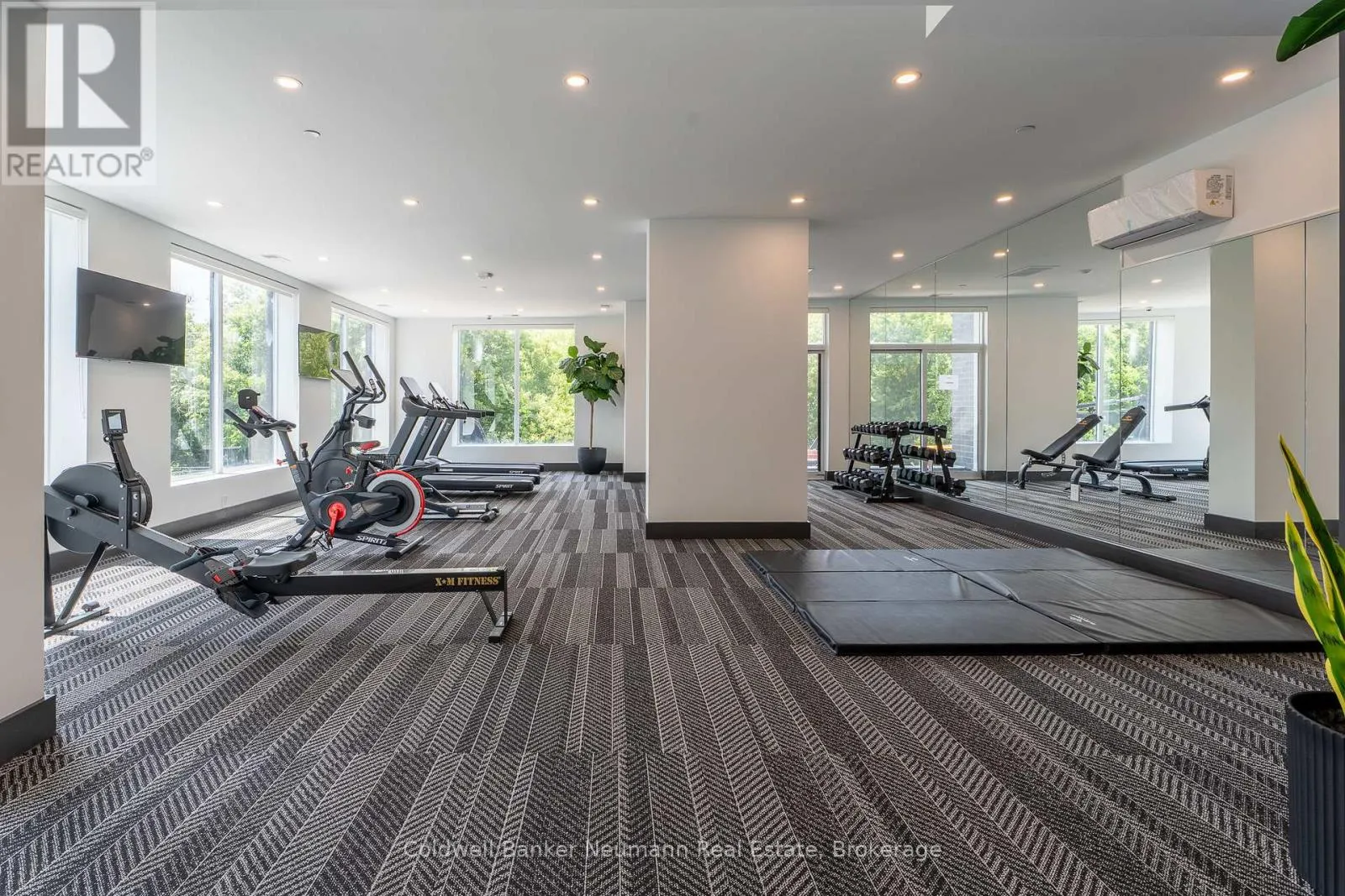 216 - 1882 GORDON STREET, #216