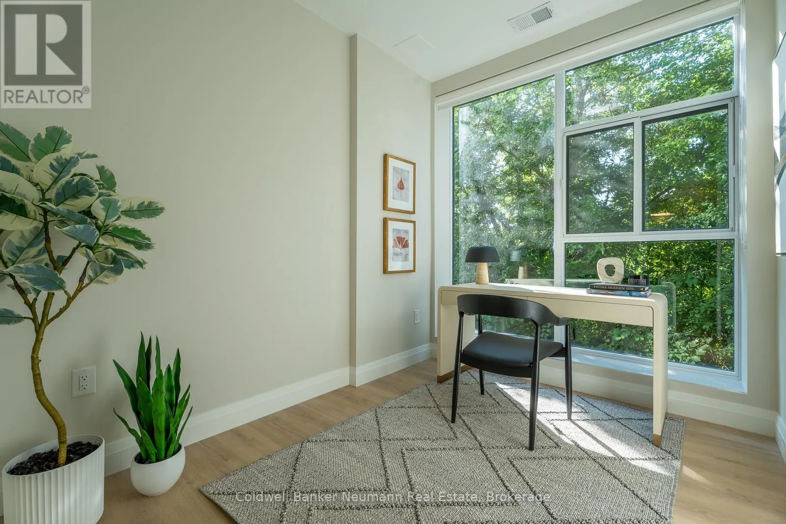 216 - 1882 GORDON STREET, #216