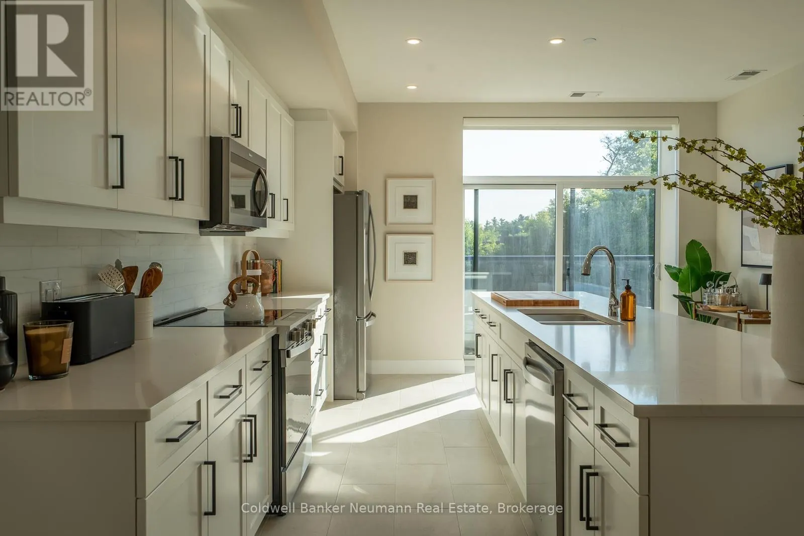 216 - 1882 GORDON STREET, #216