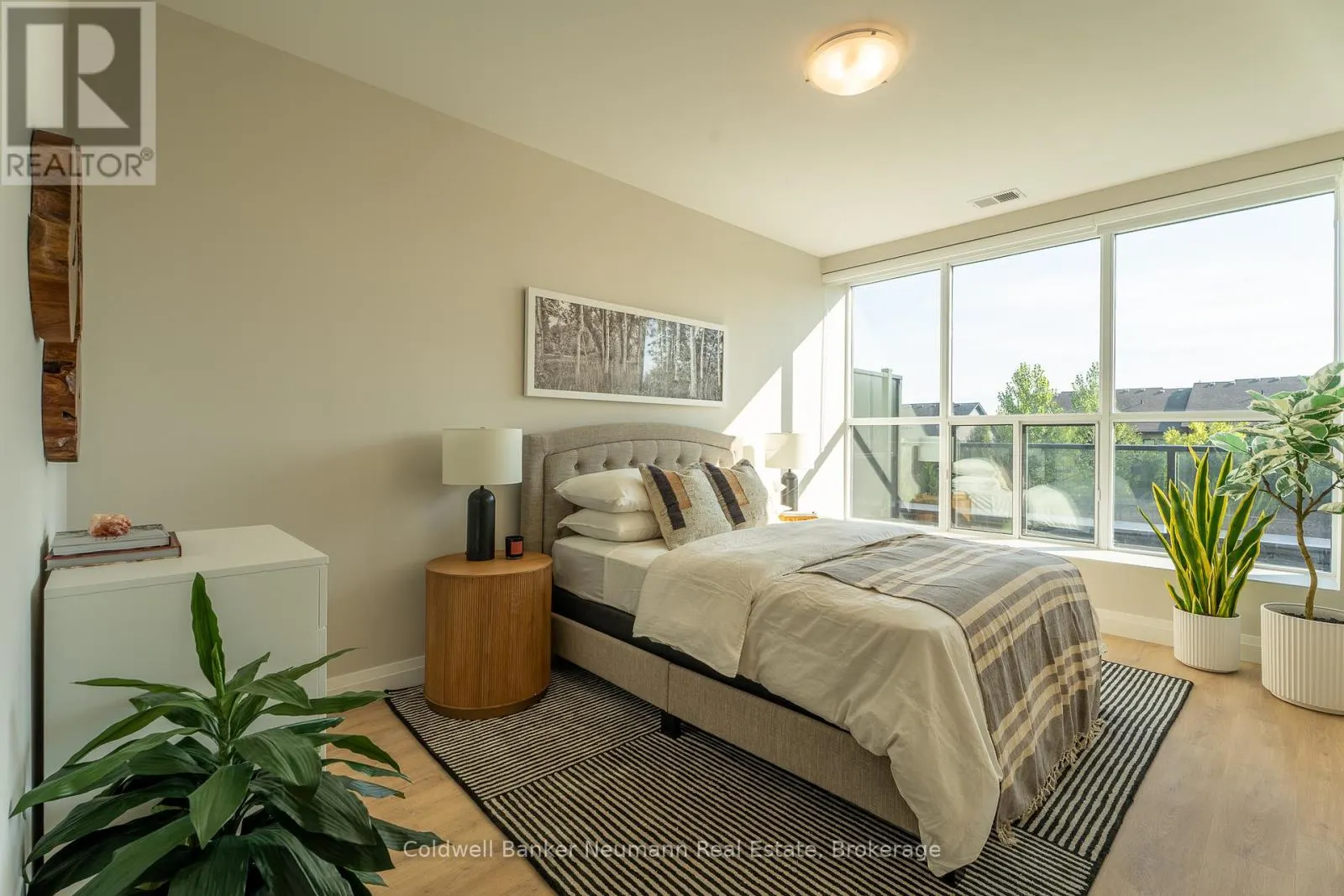 216 - 1882 GORDON STREET, #216