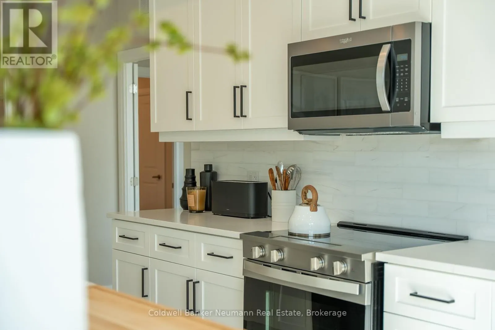 216 - 1882 GORDON STREET, #216