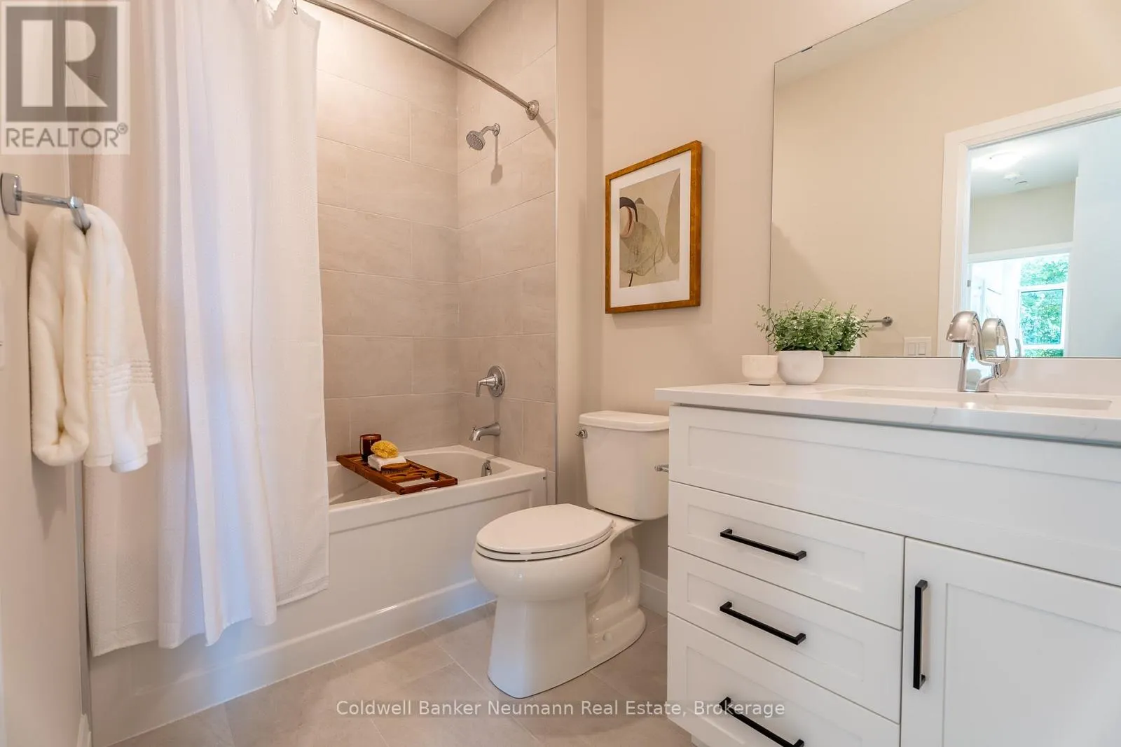 216 - 1882 GORDON STREET, #216