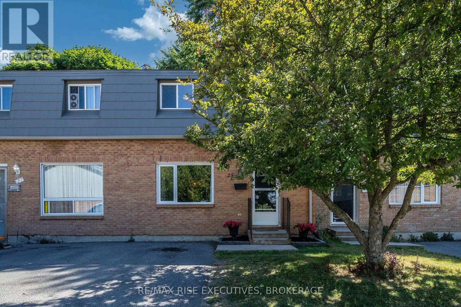 25 ROSEMUND PLACE