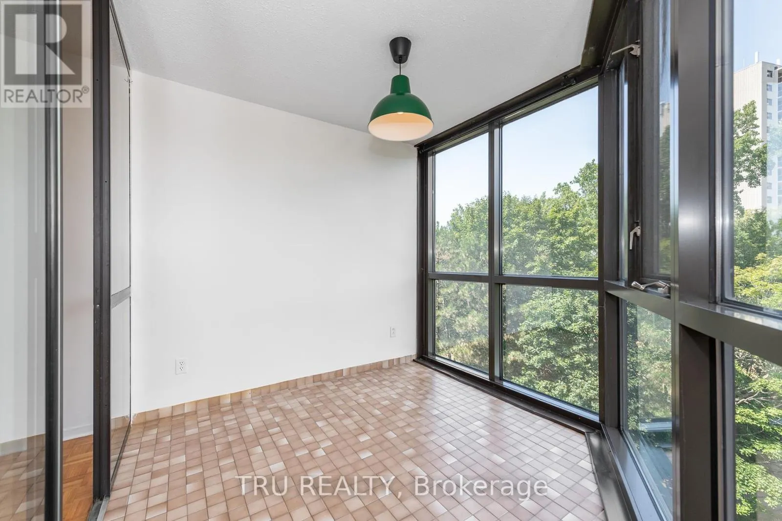 603 - 2871 RICHMOND ROAD