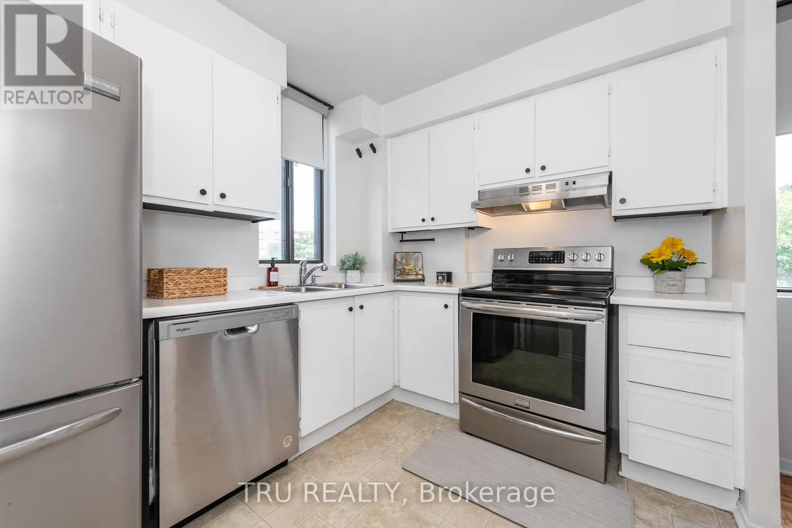 603 - 2871 RICHMOND ROAD
