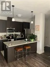312 - 118 KING STREET E