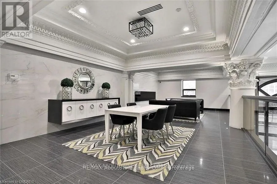 312 - 118 KING STREET E