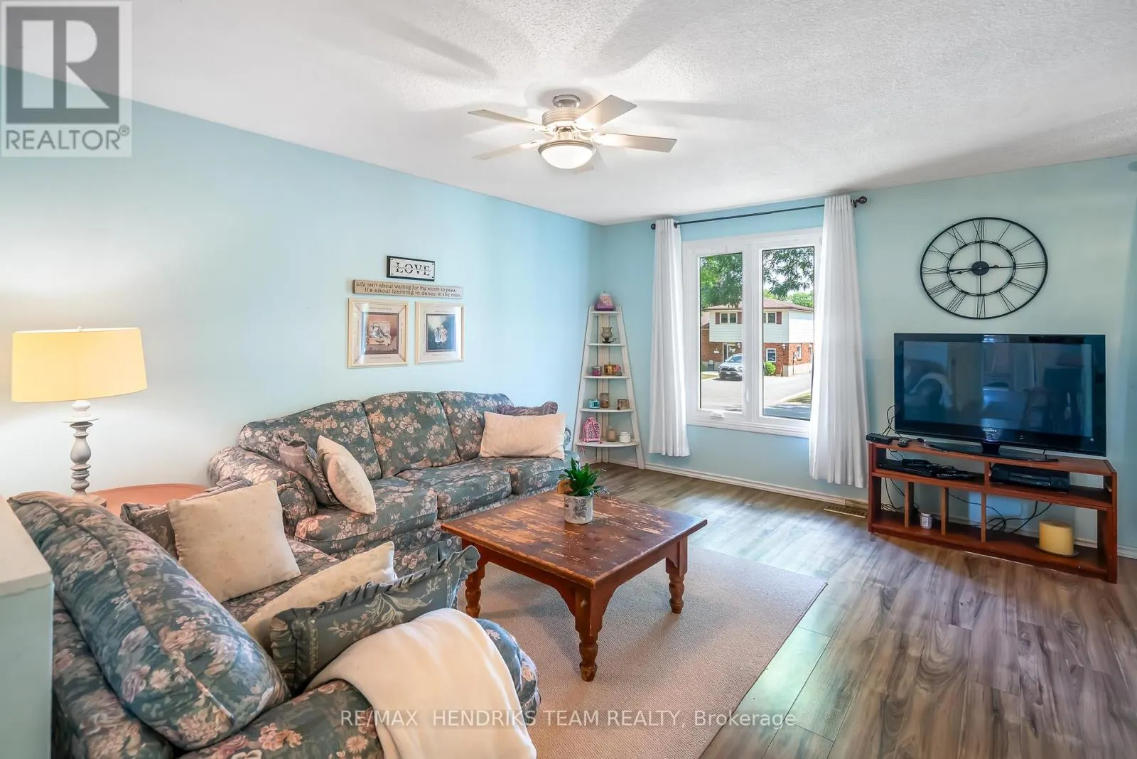 5 WHITTAKER AVENUE