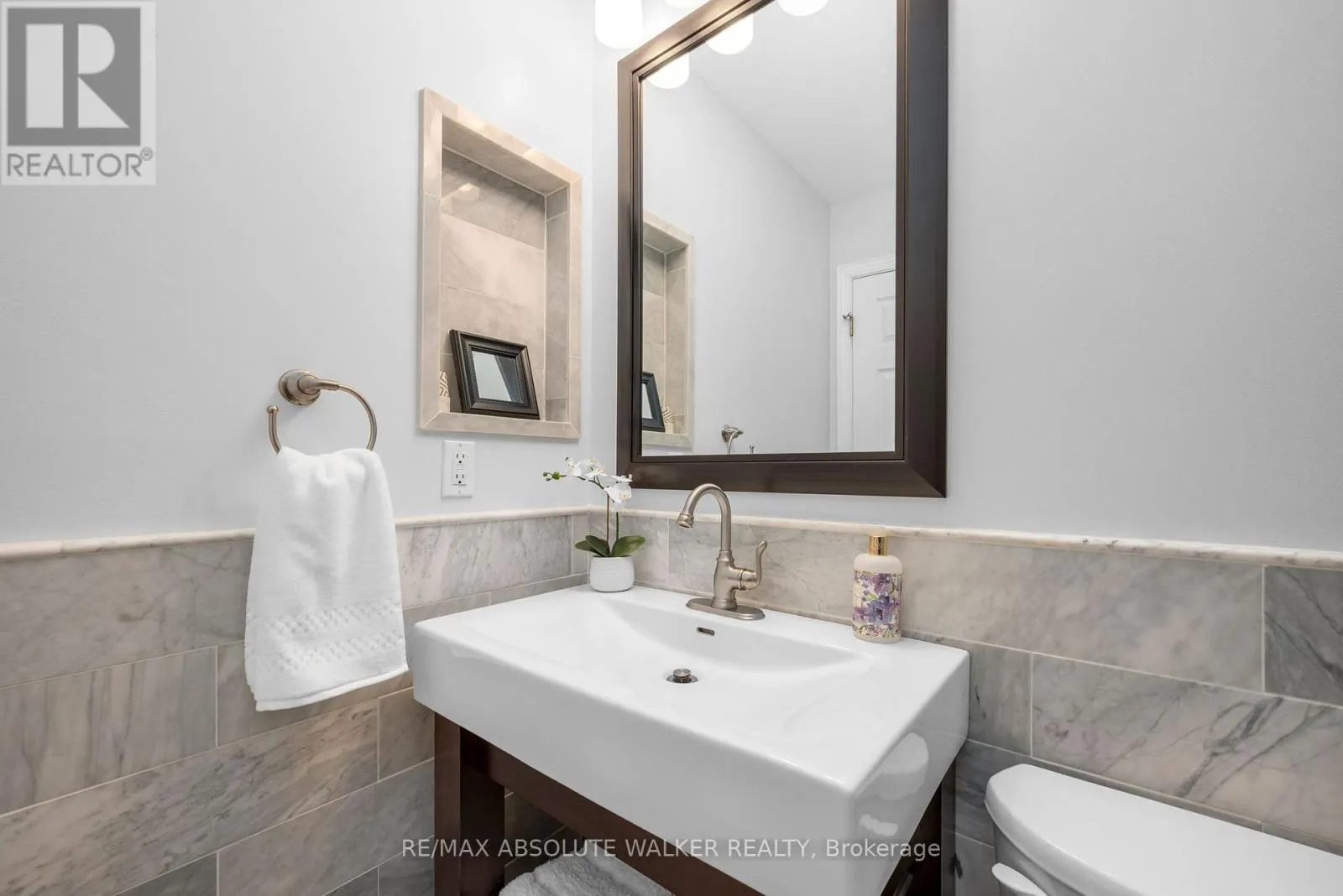 20 - 40 GRAND HARBOUR COURT
