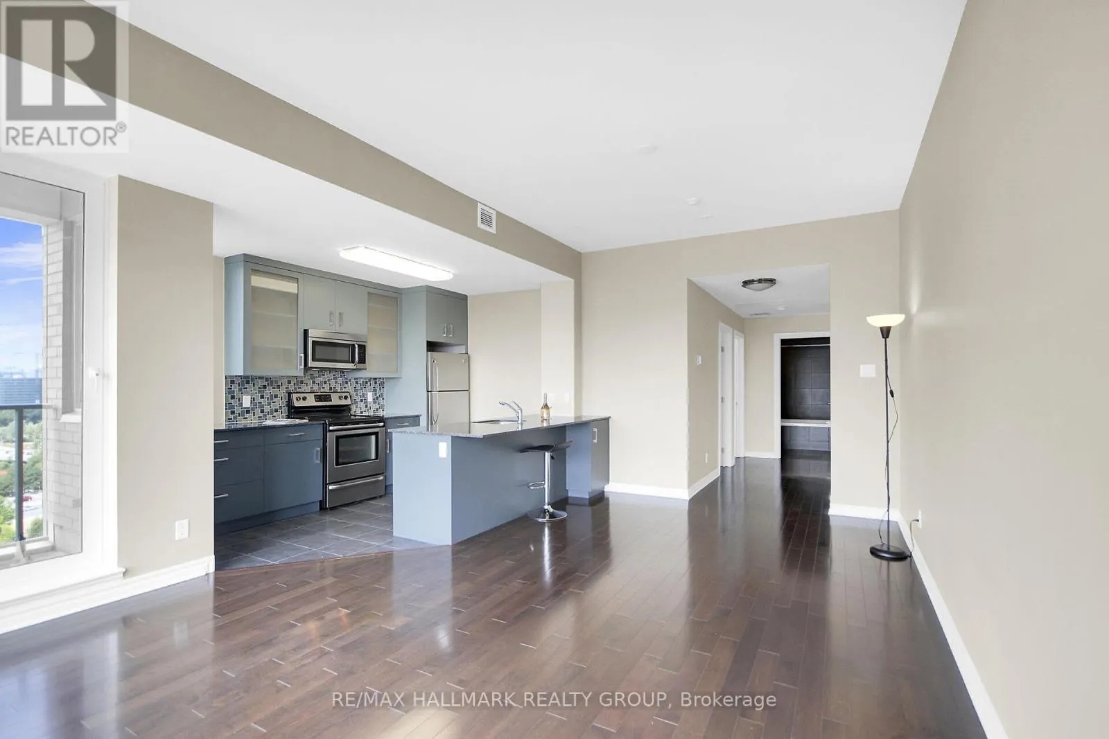 PH1306 - 250 LETT STREET