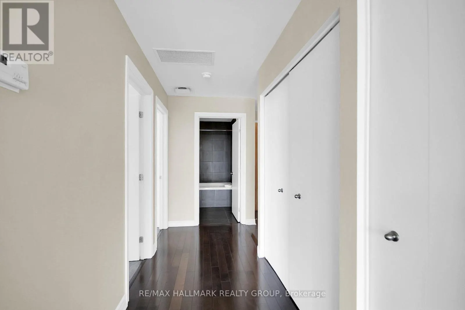 PH1306 - 250 LETT STREET