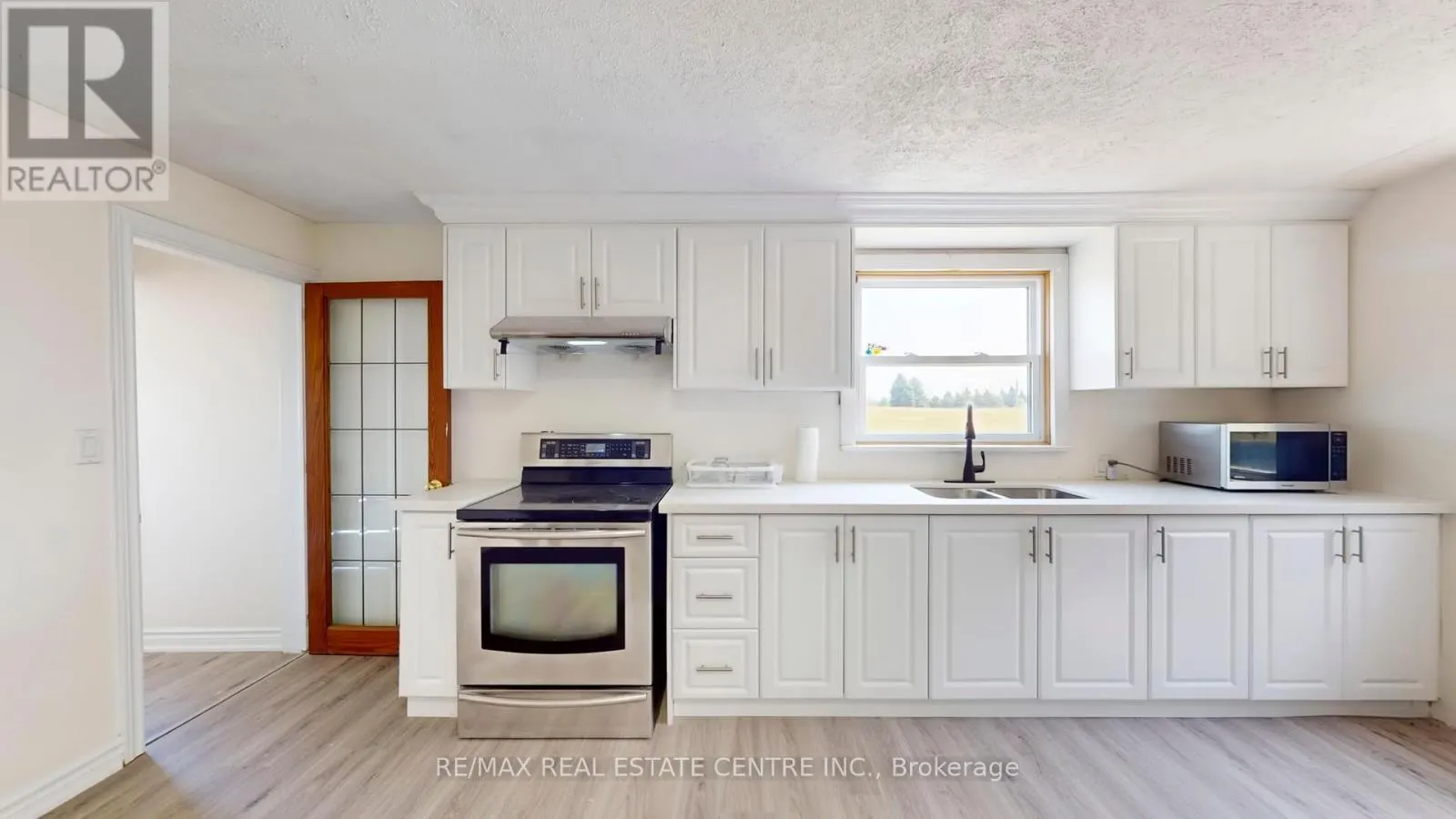 4036 LAKESHORE ROAD