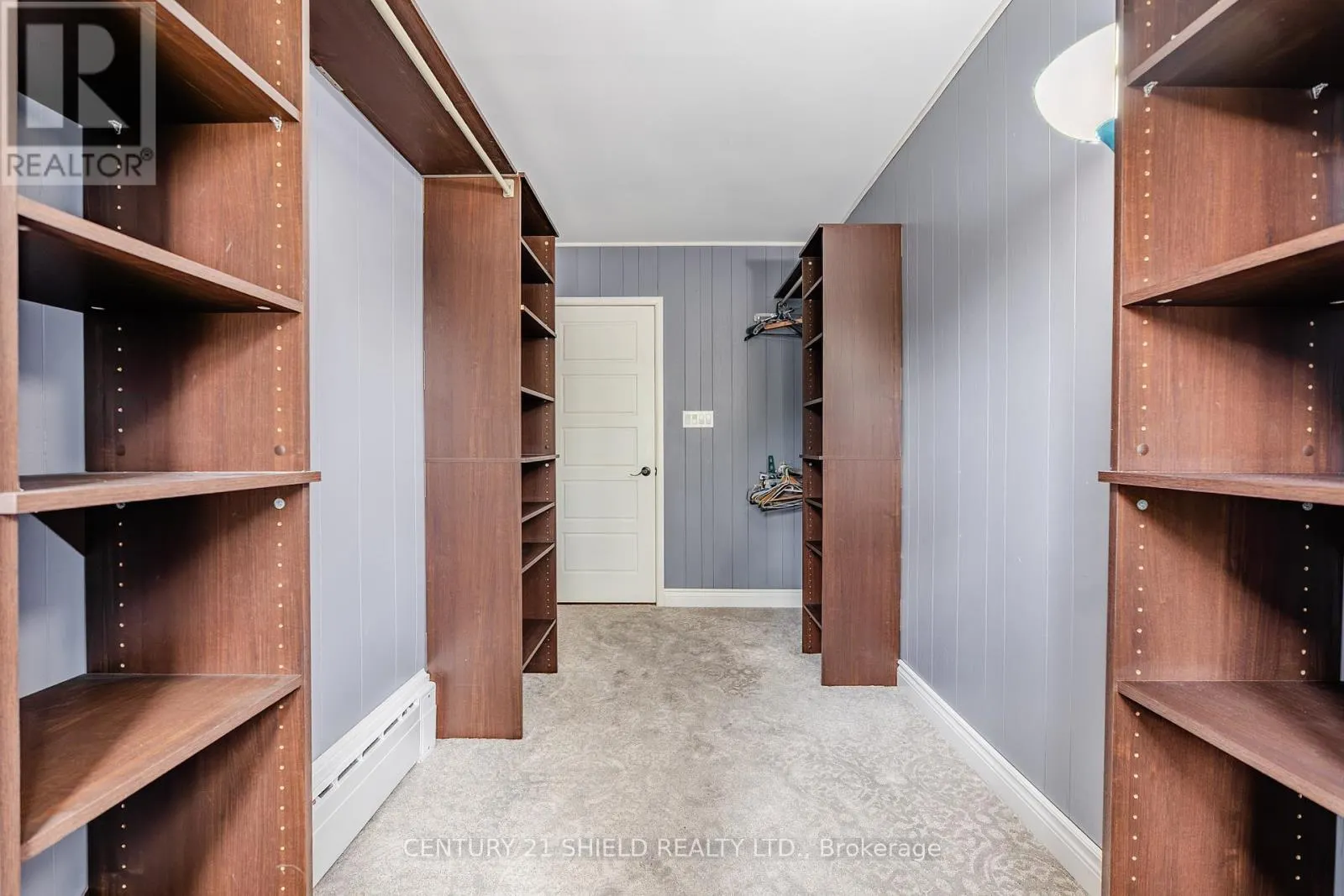 903 RIVERDALE AVENUE