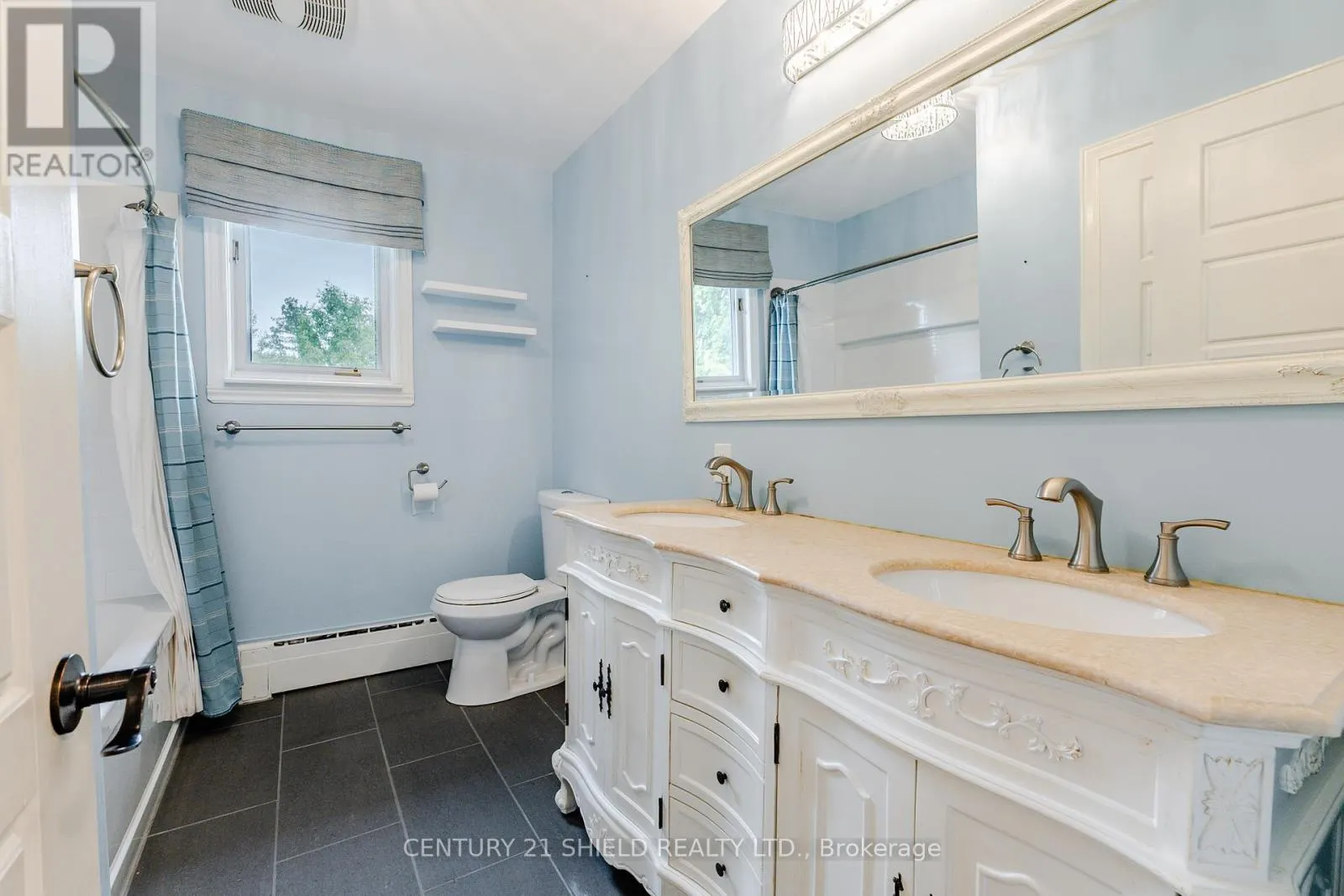 903 RIVERDALE AVENUE