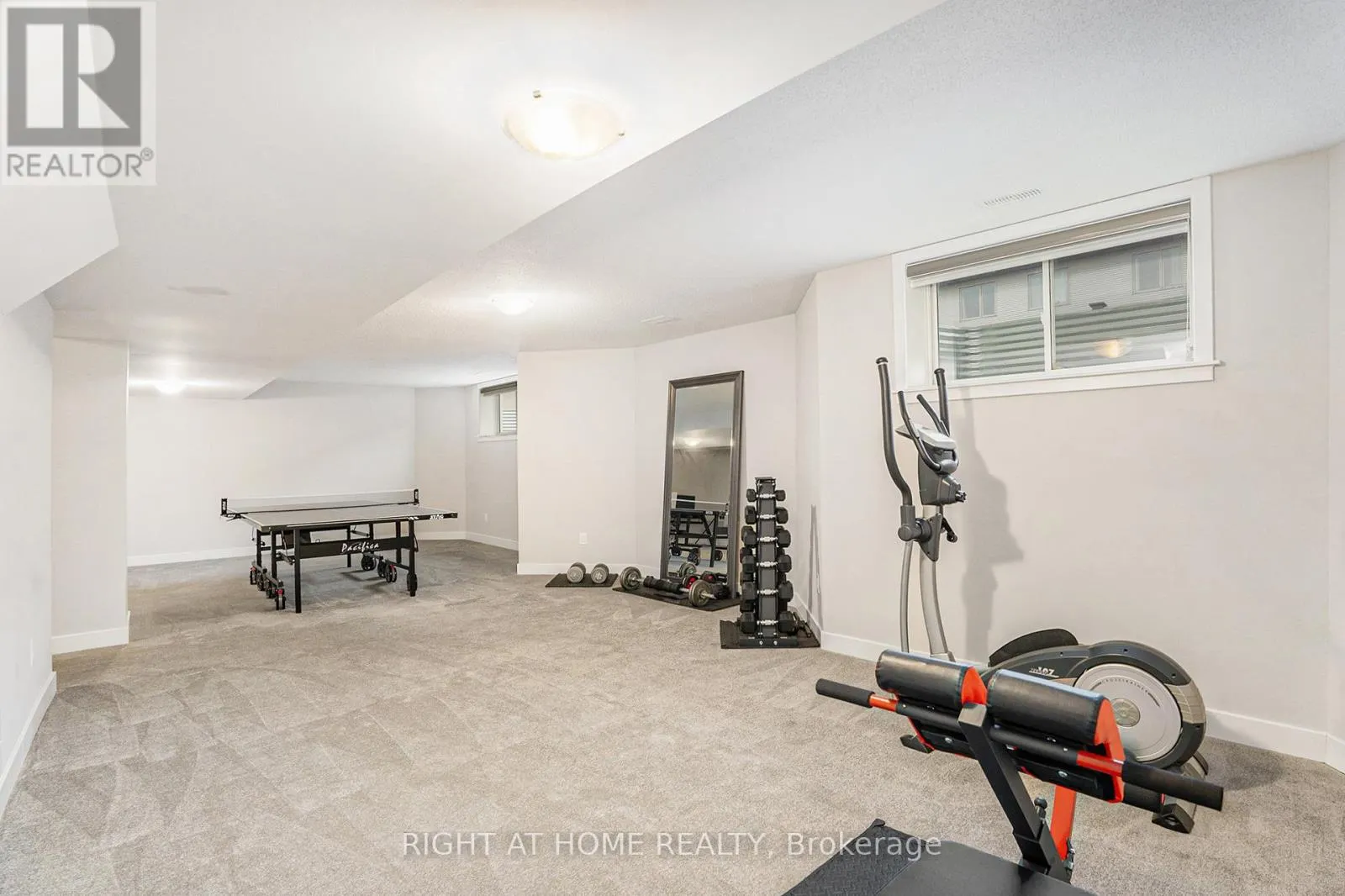 203 OSTERLEY WAY