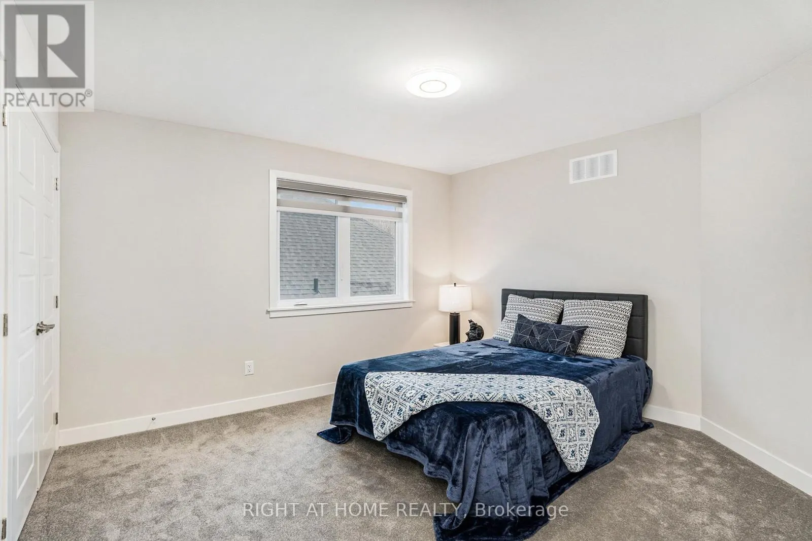 203 OSTERLEY WAY