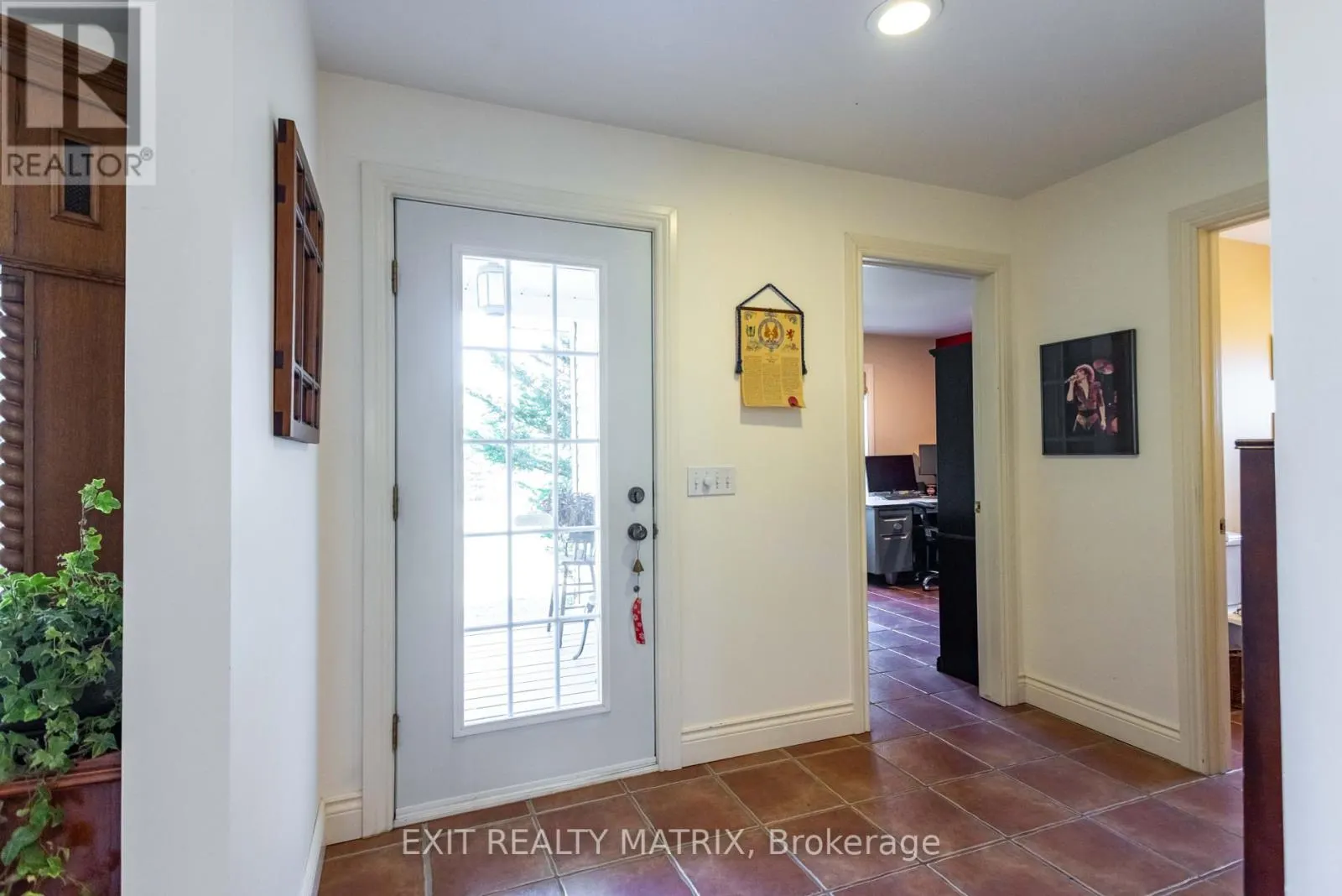 20306 LOCHIEL STREET W