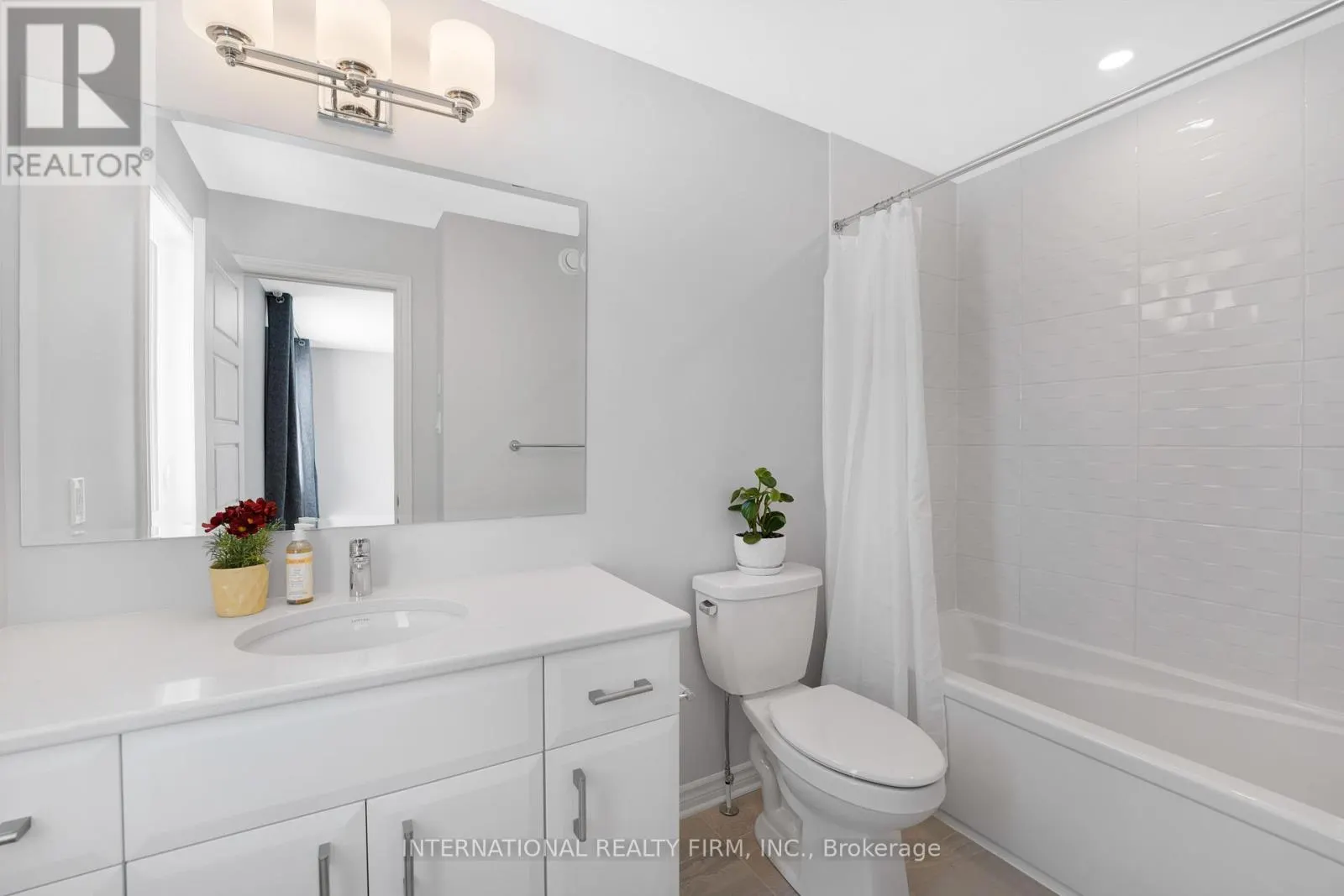 696 MOONFLOWER CRESCENT