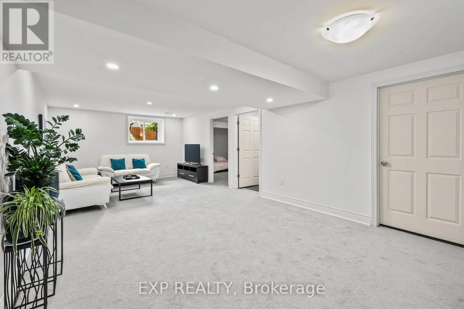 593 VIVERA PLACE
