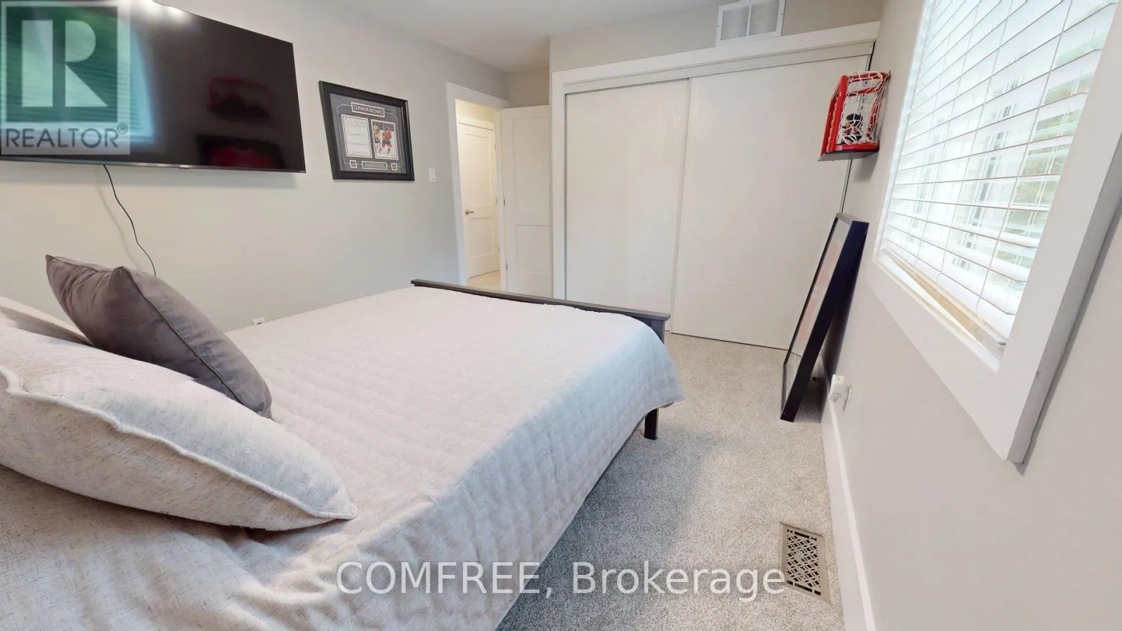 70 SIROCCO CRESCENT