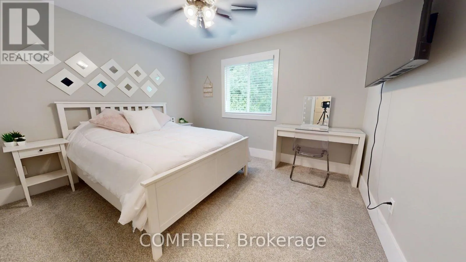 70 SIROCCO CRESCENT