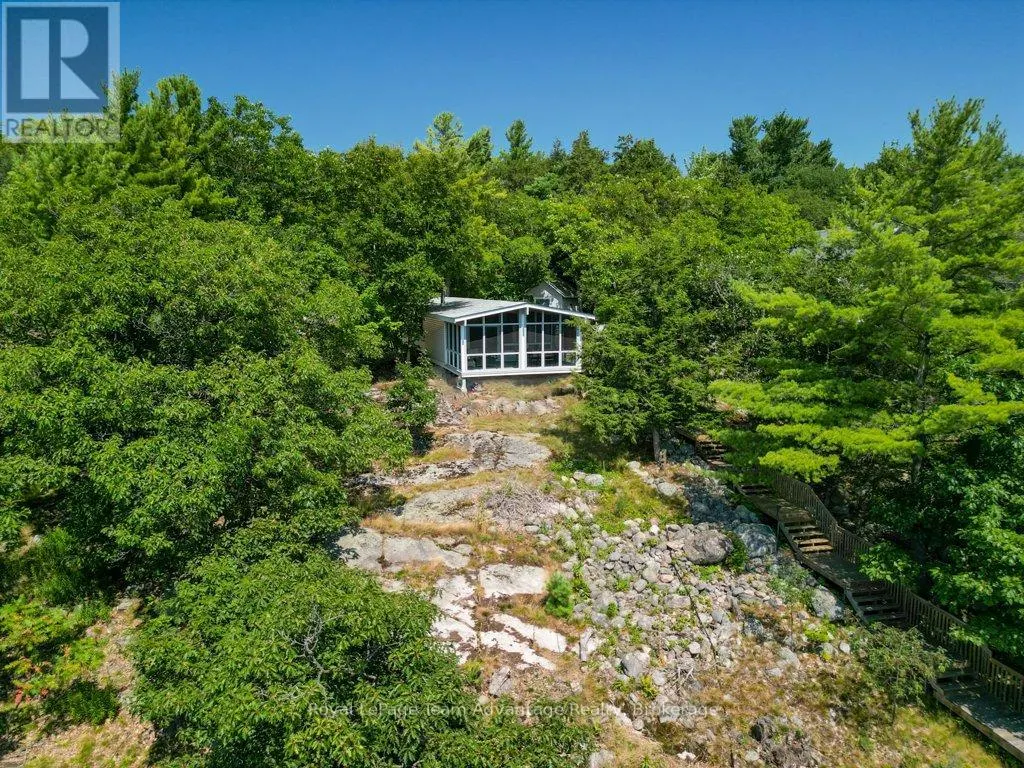 30 ROCKCLIFFE DRIVE N