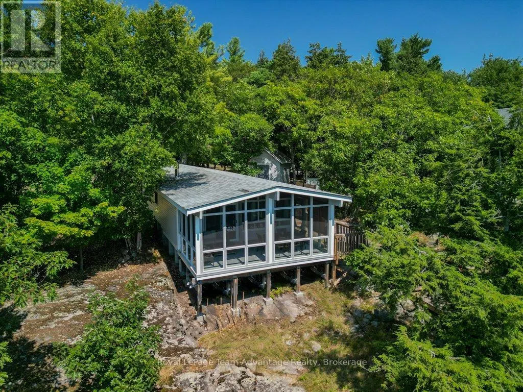 30 ROCKCLIFFE DRIVE N