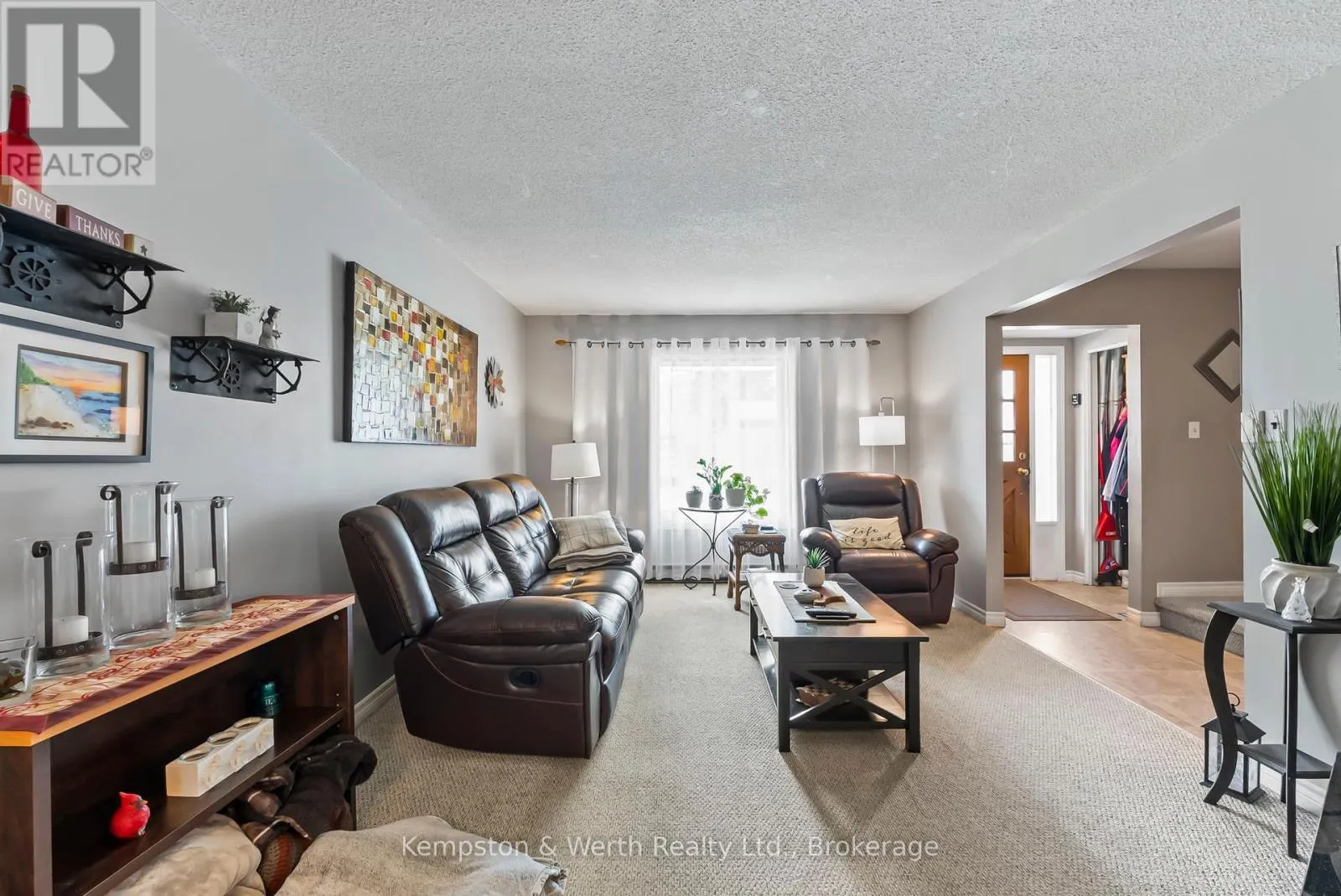 721 JOHN STREET W