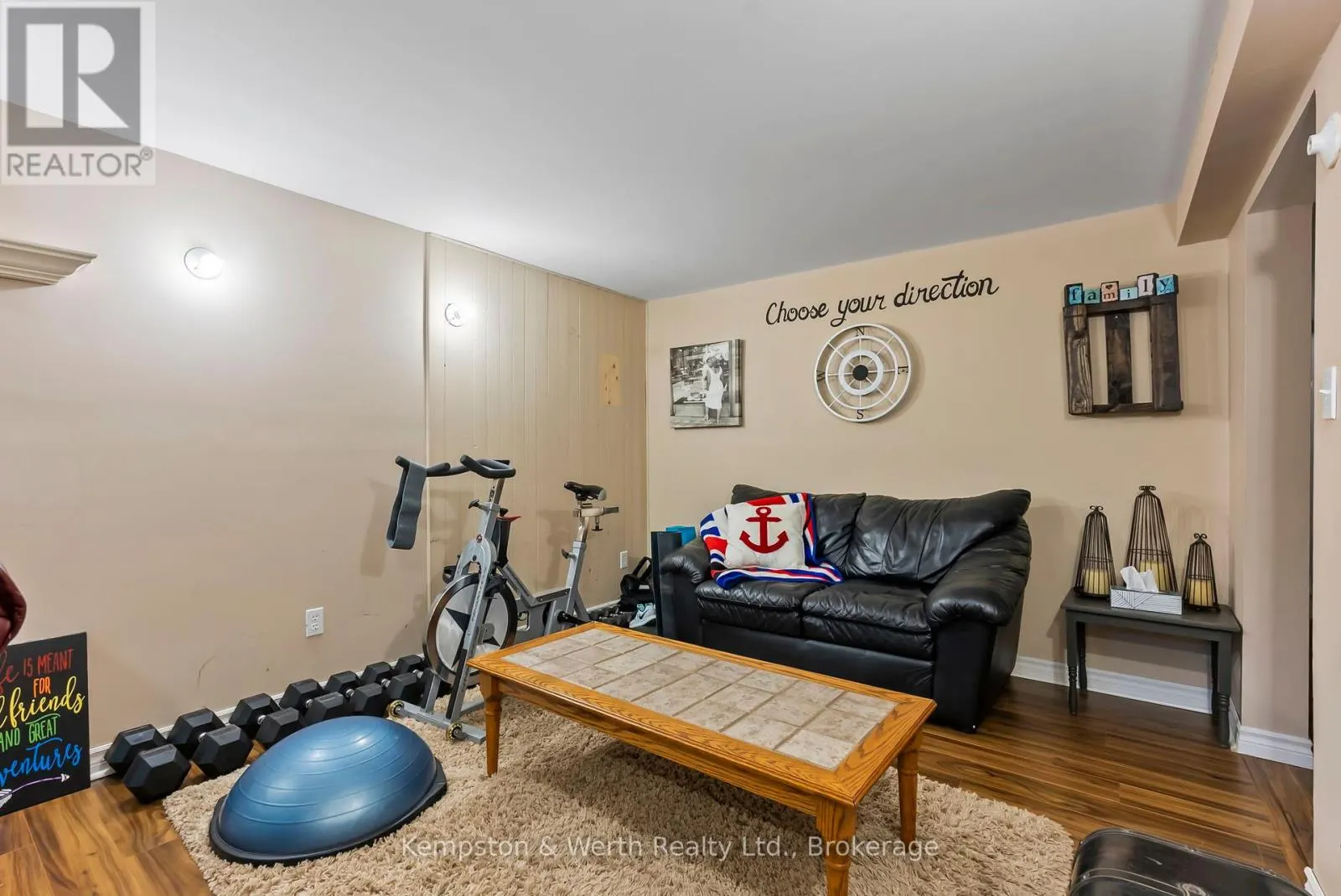 721 JOHN STREET W