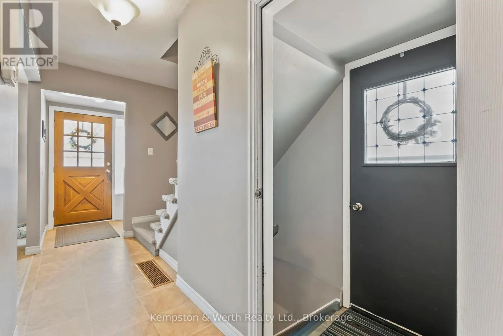 721 JOHN STREET W