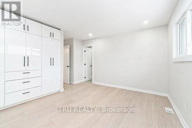39 SUNNYCREST DRIVE