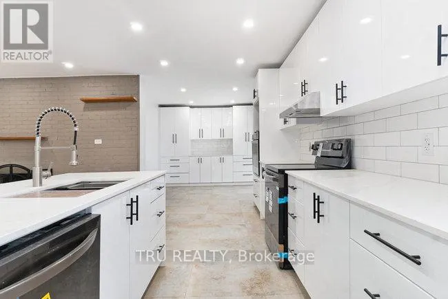 39 SUNNYCREST DRIVE