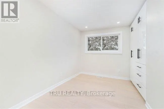 39 SUNNYCREST DRIVE