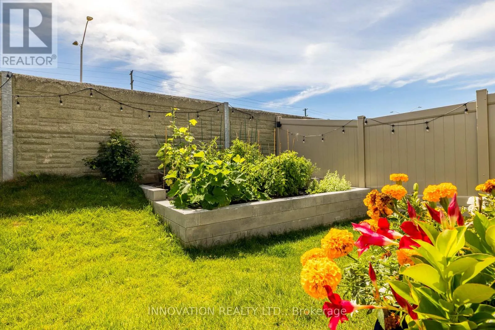 324 RUSTIC HILLS CRESCENT