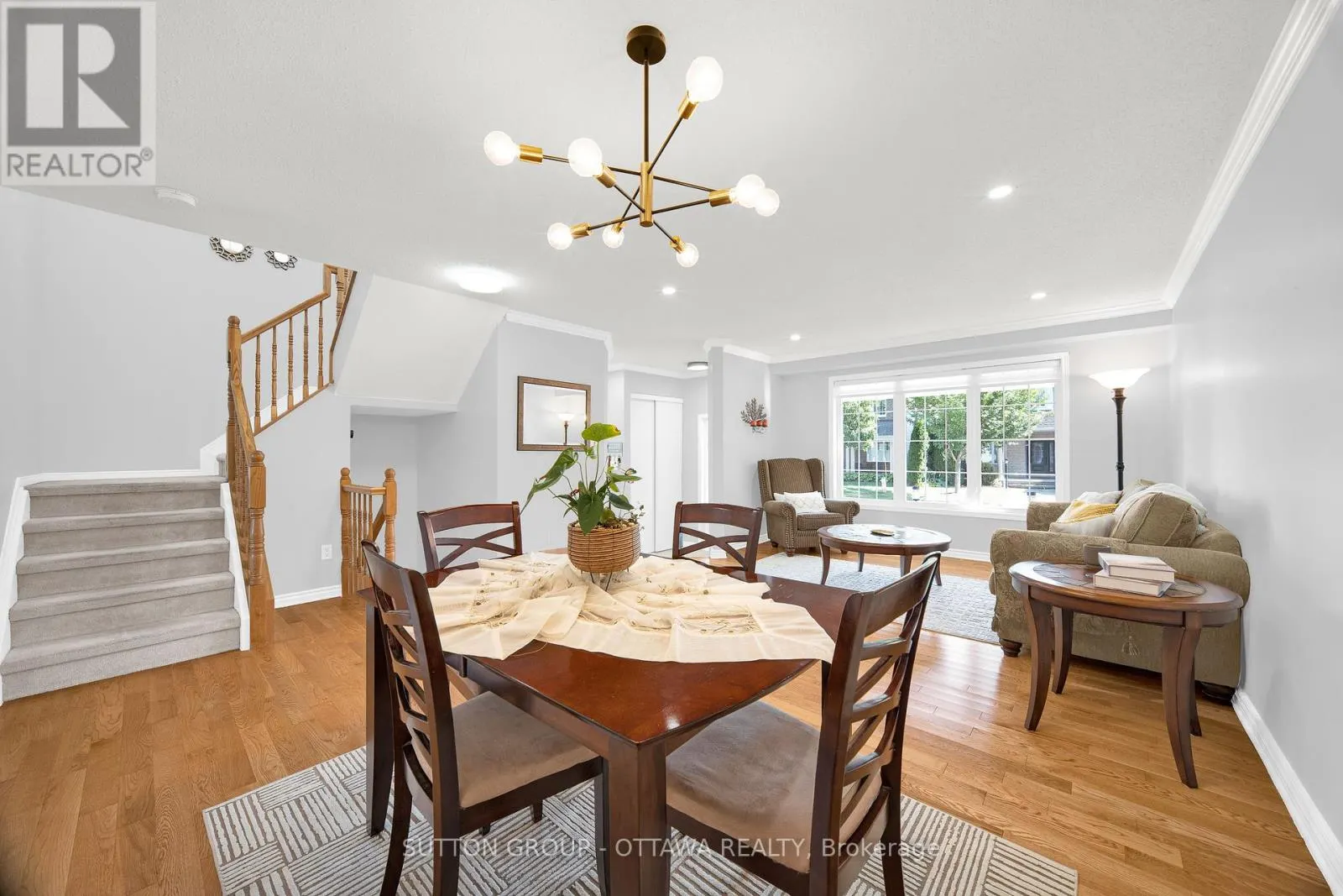 11 BAYPOINTE CRESCENT