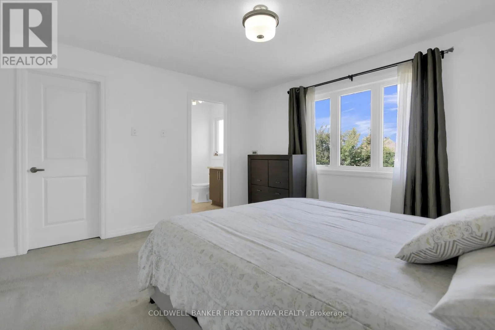 168 HAWKSHAW CRESCENT