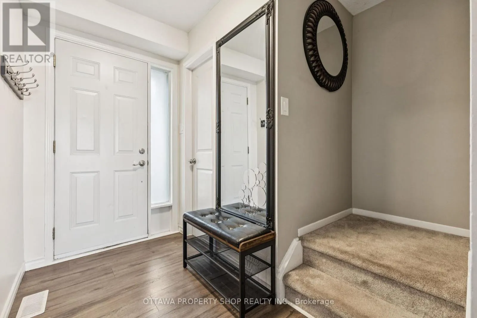 42A WOODVALE GREEN