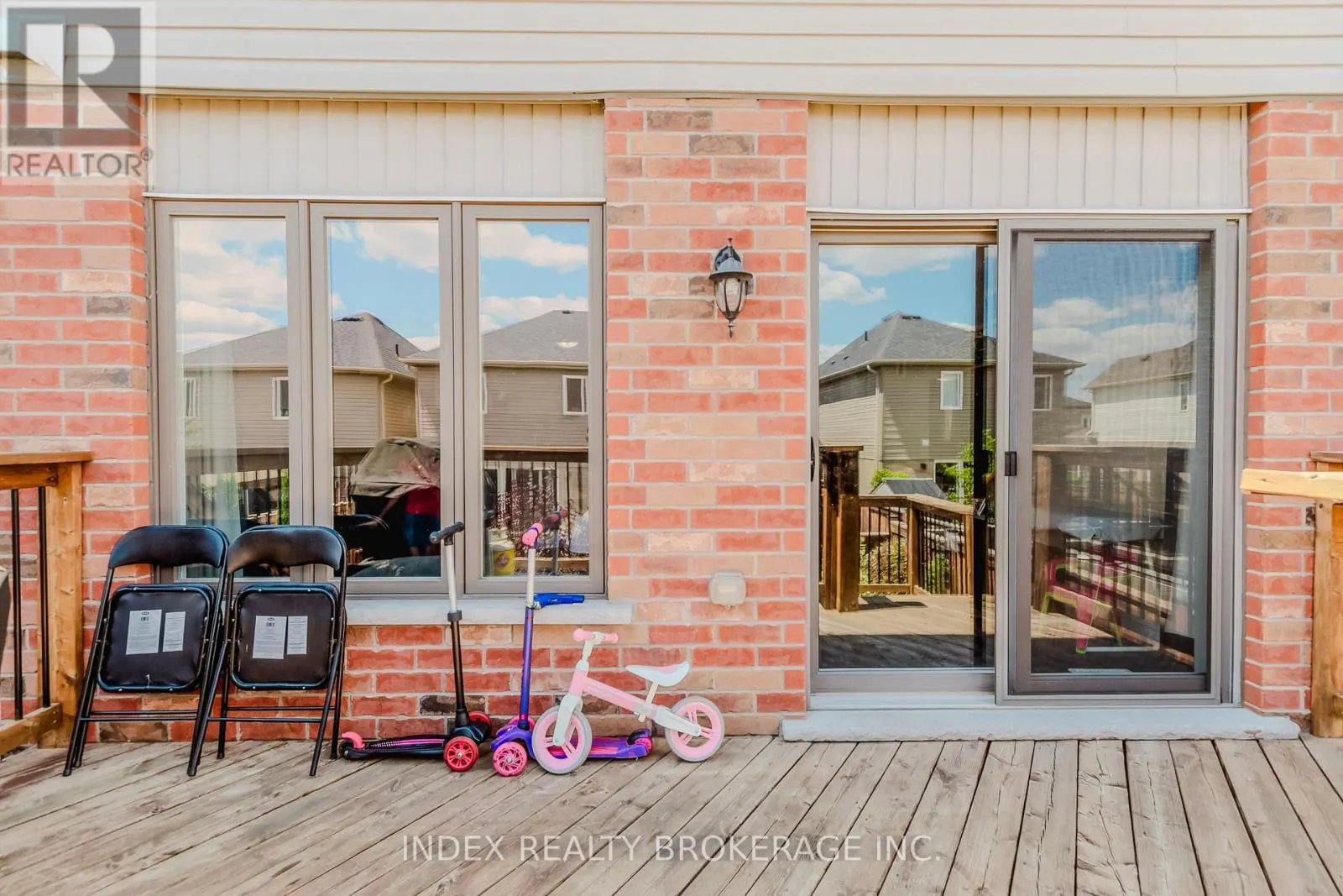 207 EDEN OAK TRAIL
