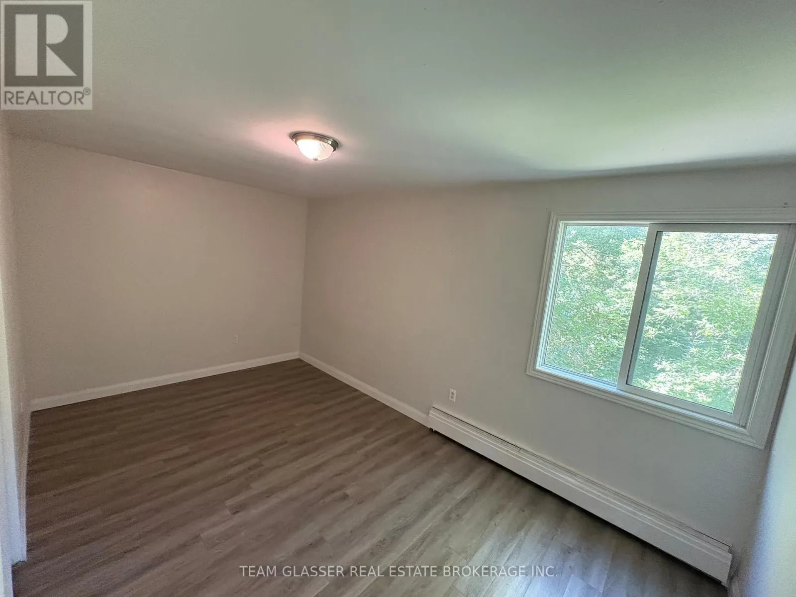 204 - 52 HIAWATHA STREET, #204