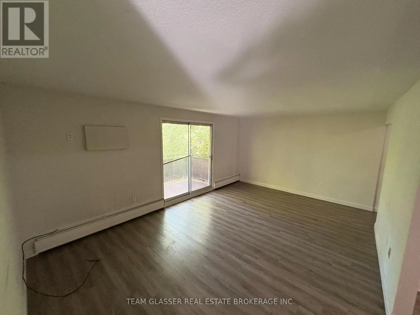 204 - 52 HIAWATHA STREET, #204
