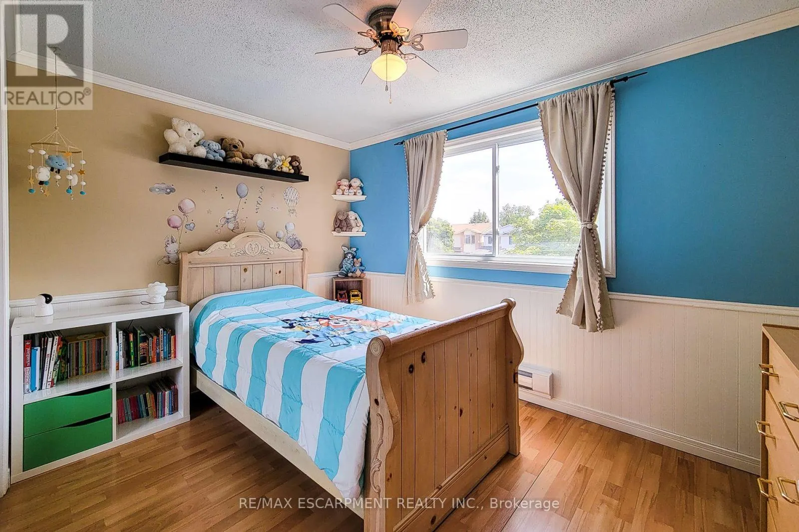 76 BAXTER CRESCENT