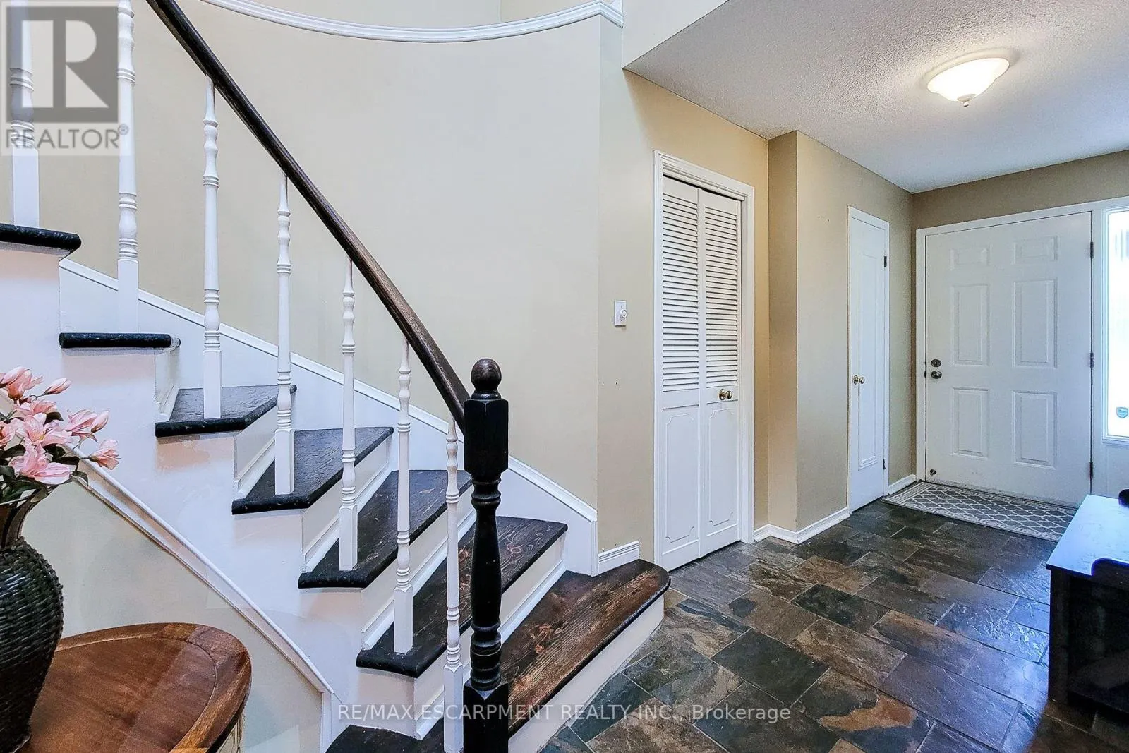 76 BAXTER CRESCENT