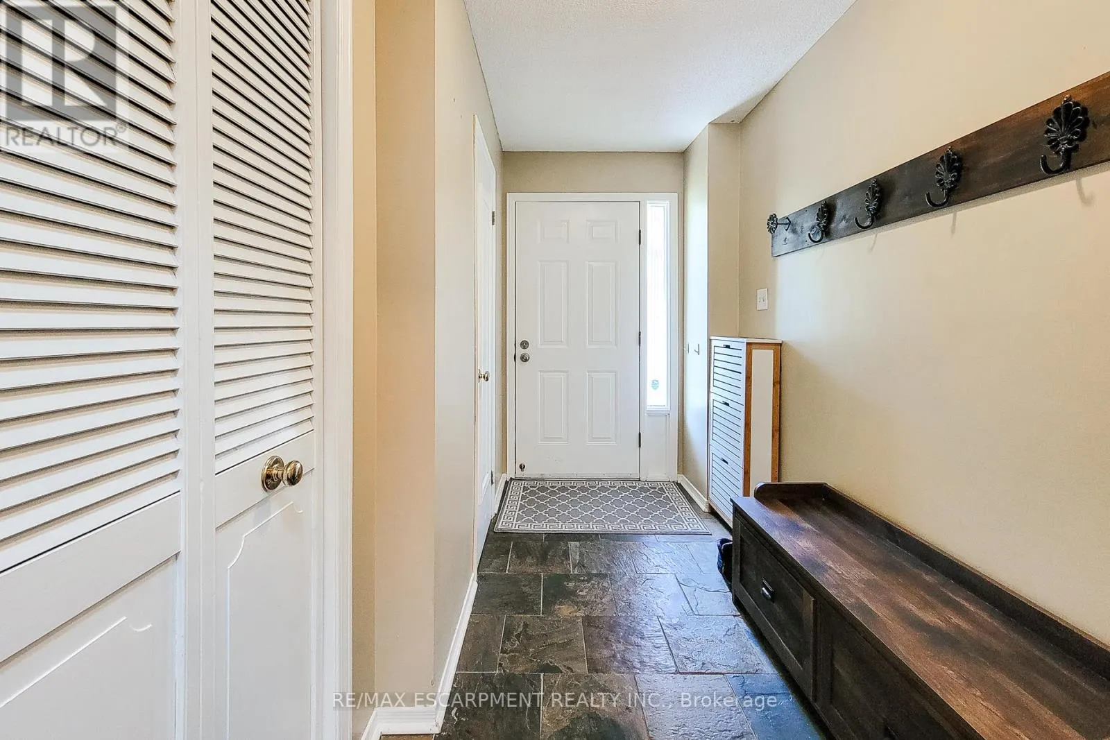 76 BAXTER CRESCENT