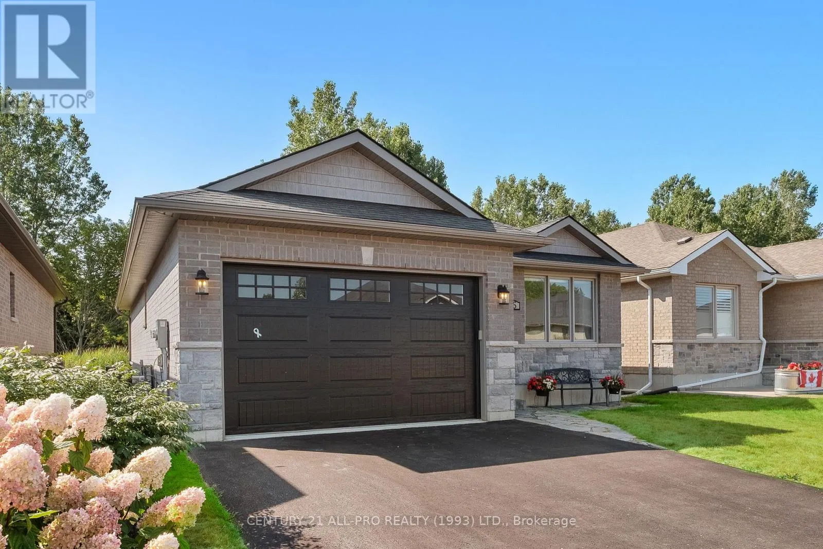 76 ROYAL GALA DRIVE