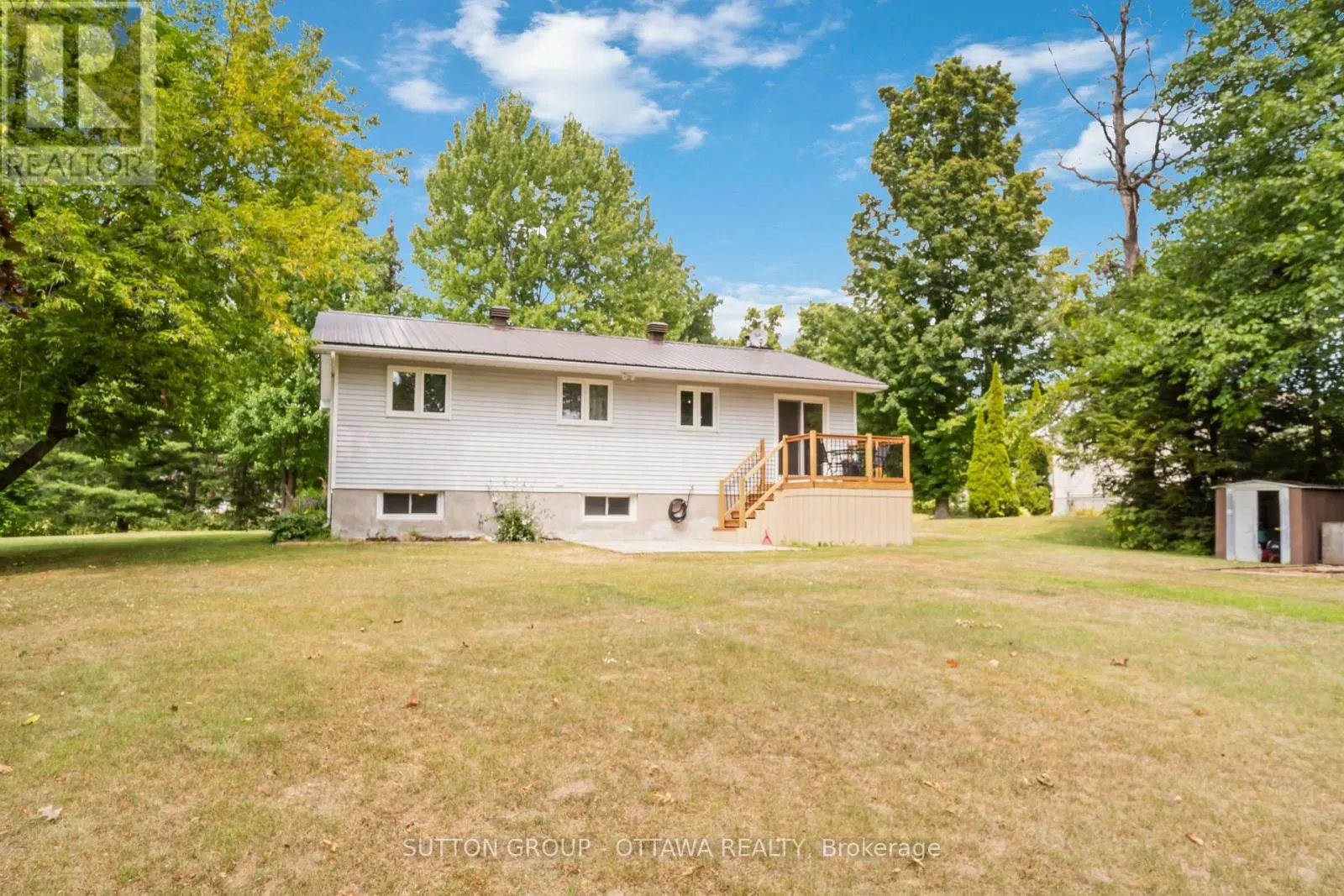 220 AGATHE STREET