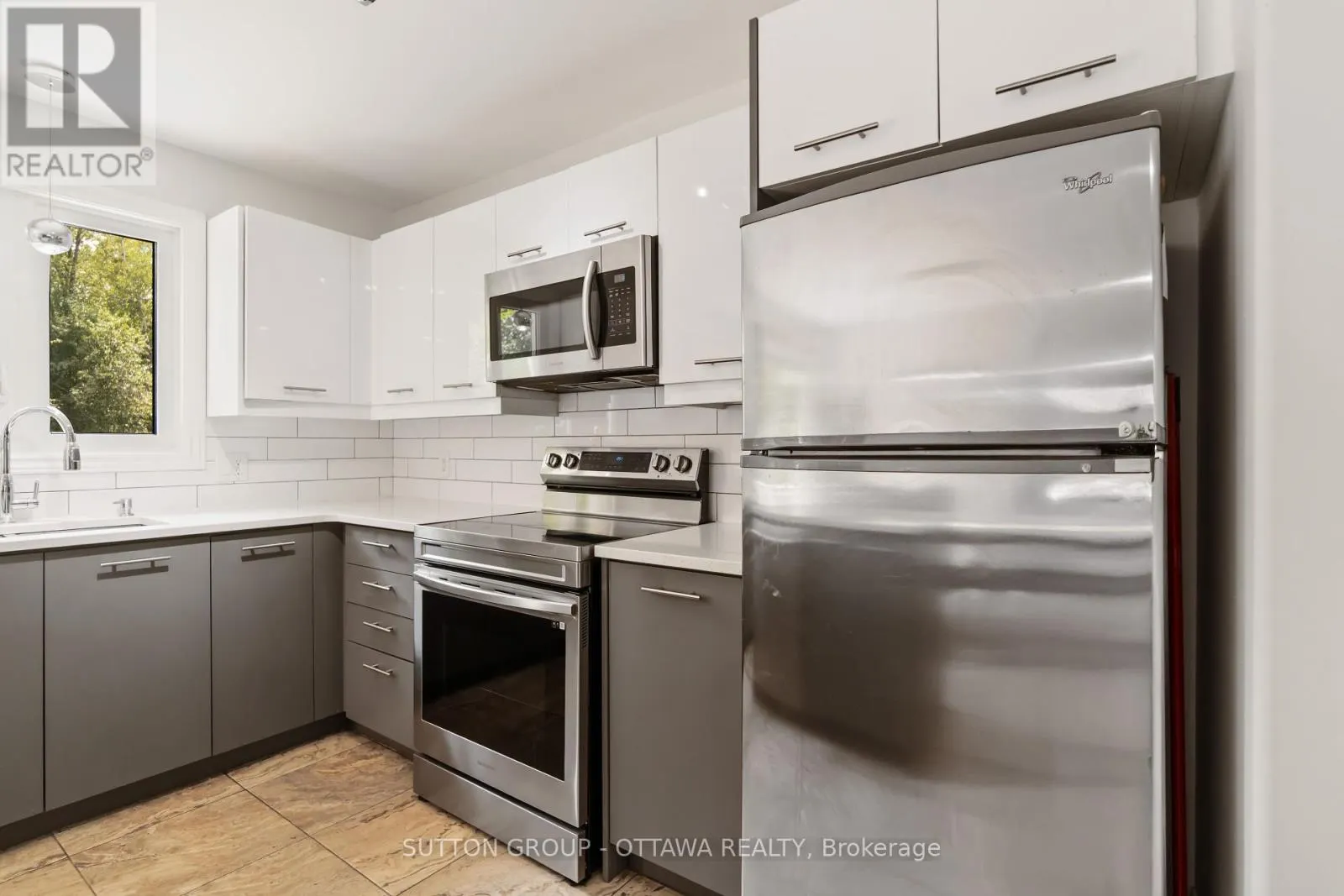 220 AGATHE STREET
