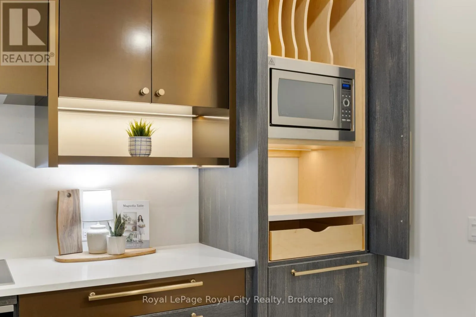 35 - 6523 WELLINGTON 7 ROAD, #35